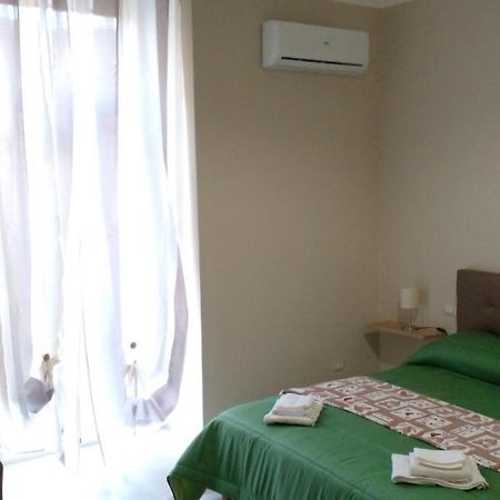La Rosa Rossa Hotel บารี ภายนอก รูปภาพ