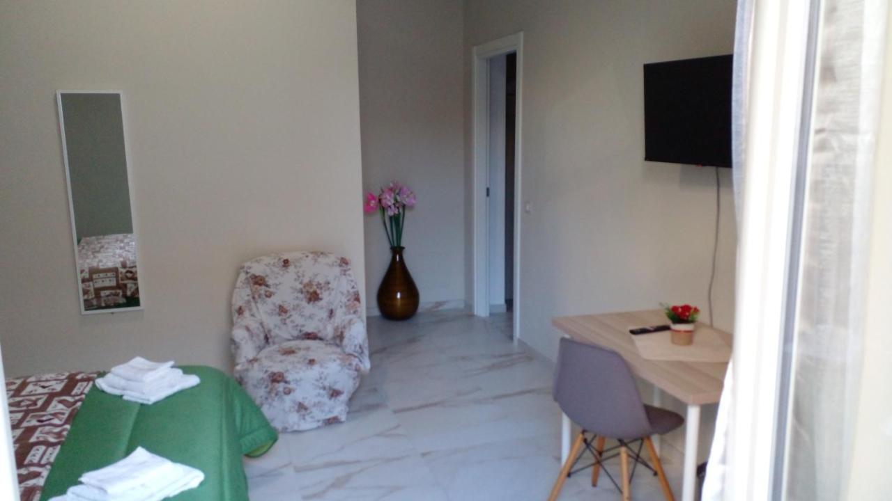 La Rosa Rossa Hotel บารี ภายนอก รูปภาพ