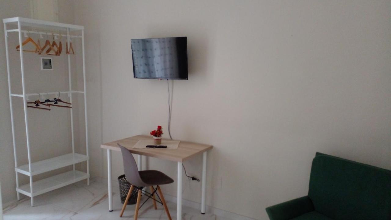 La Rosa Rossa Hotel บารี ภายนอก รูปภาพ